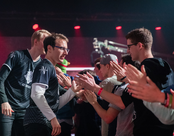 开云体育-V5绝杀C9，Deft拿下关键大龙鏖战多局半决赛，技惊四座