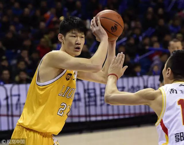 开云体育中国-尼克斯轻取广东队，胡金秋关键制胜